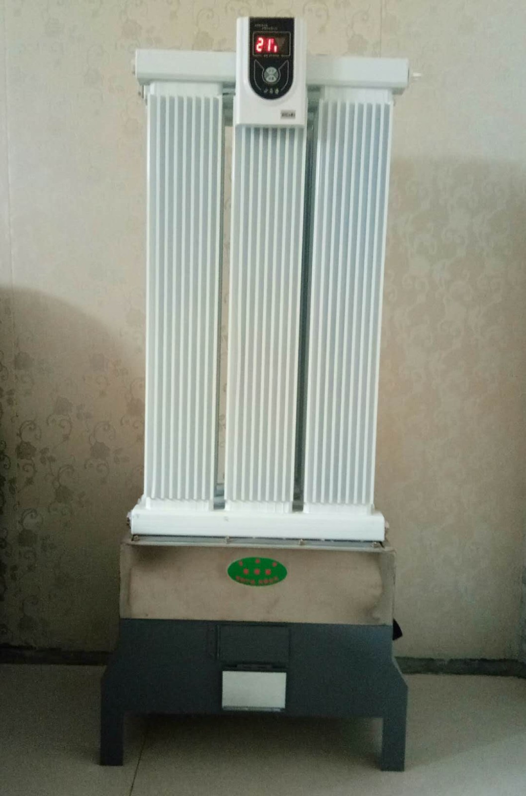 天然气气暖器(公开号：CN207456229U)